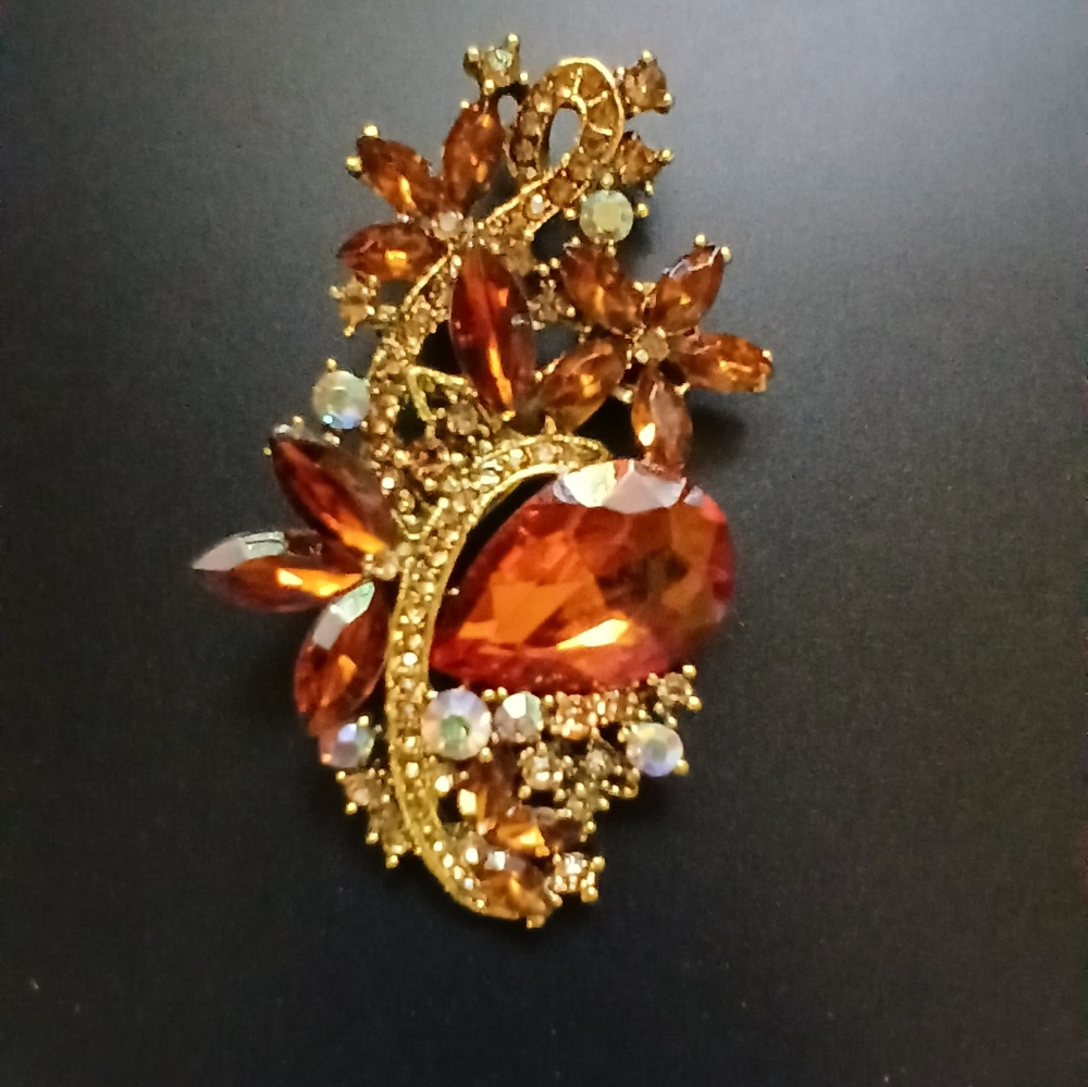 🍂🍁Large Fall Foliage Brooch🍁🍂